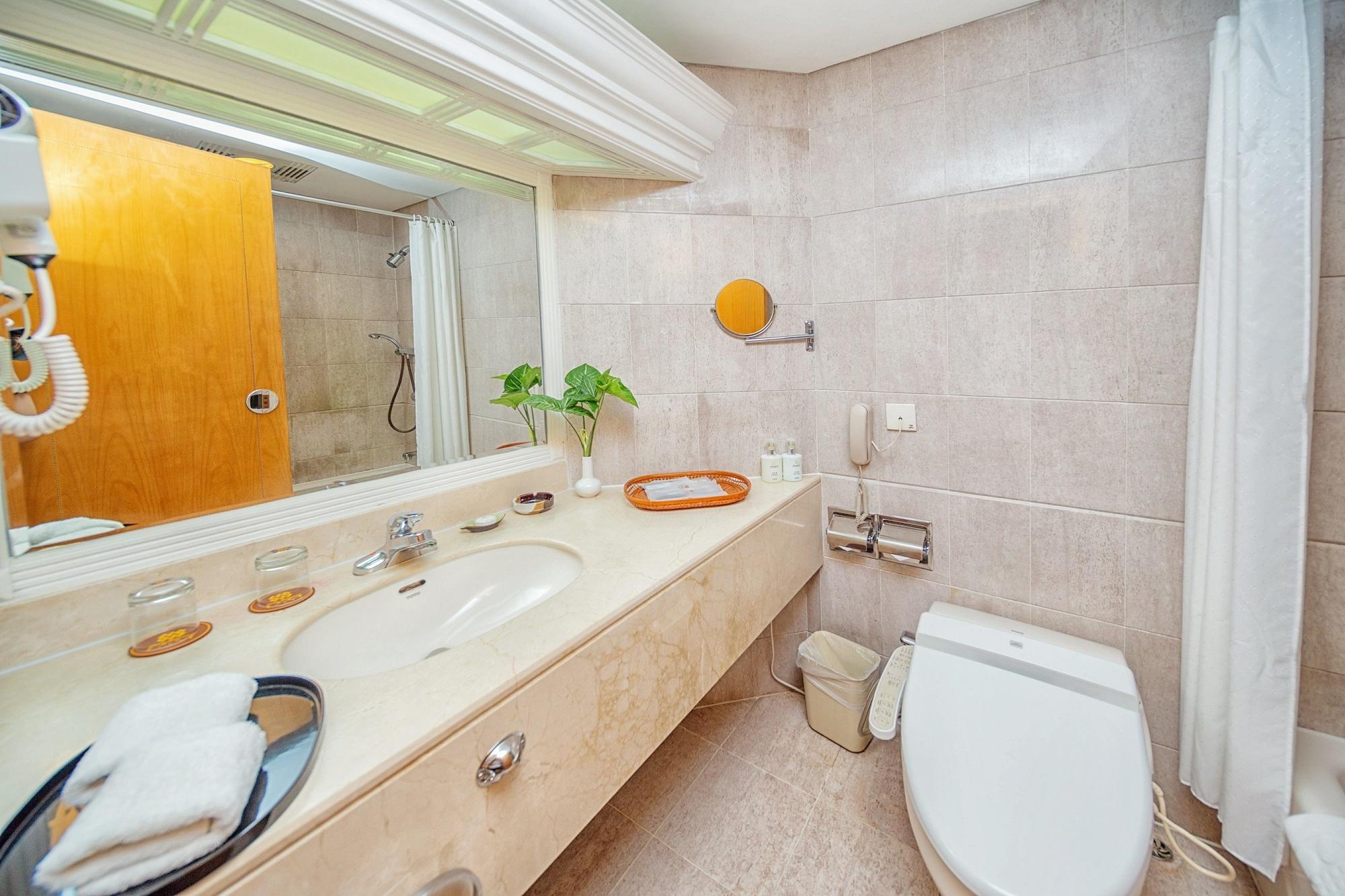 Hotel Silverland Dongguan  Extérieur photo
